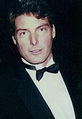 https://upload.wikimedia.org/wikipedia/commons/thumb/5/55/Christopher_Reeve_Cable_ACE_Awards_137kb.jpg/120px-Christopher_Reeve_Cable_ACE_Awards_137kb.jpg